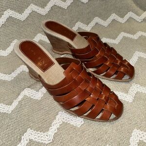 Gianni Bini brown leather wedge sandals
